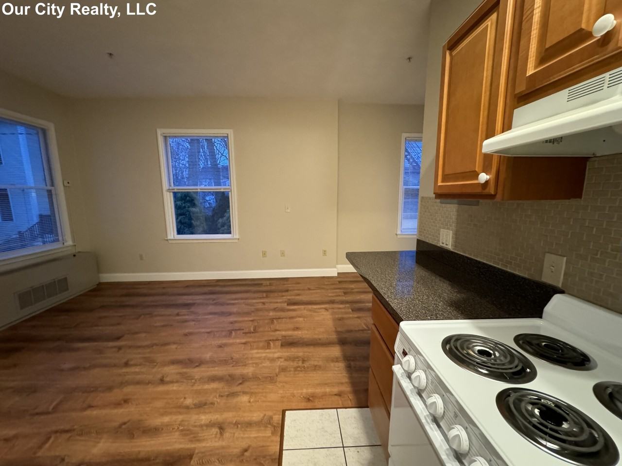 364 Harvard St #5 - Photo 2 of 14