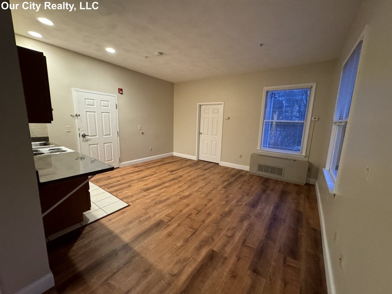 364 Harvard St #5 - Photo 4 of 14