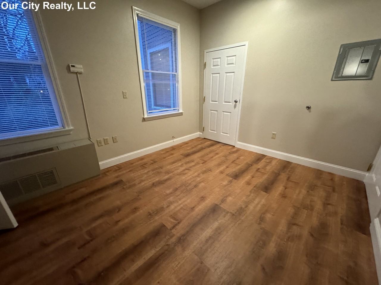 364 Harvard St #5 - Photo 5 of 14