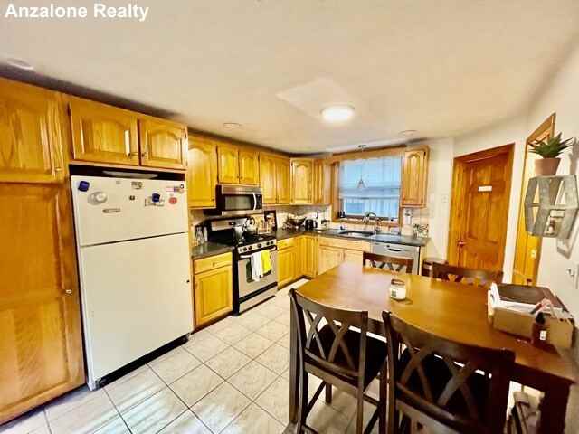 170 Endicott St #1 - Photo 6 of 15