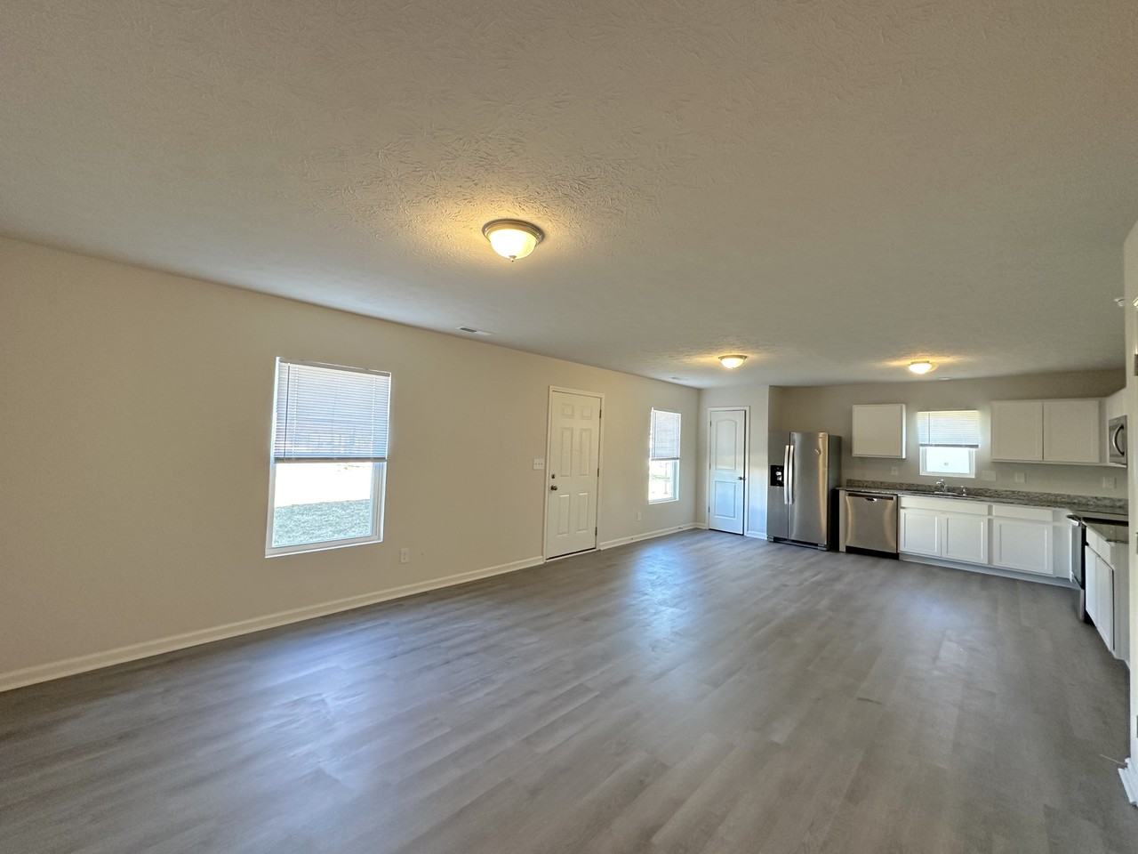 1216 N D St - Photo 2 of 22