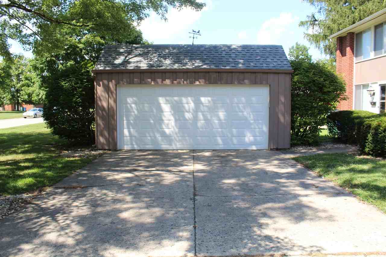 1081-1091 Woolman Dr - Photo 2 of 8