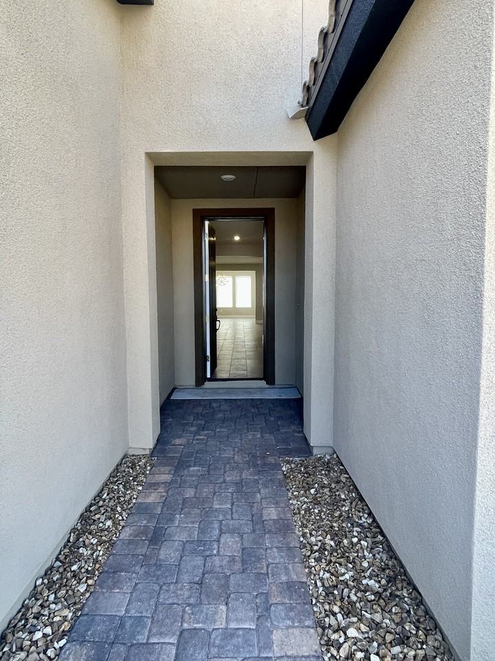 223 Sun Glaze Ave - Photo 3 of 50