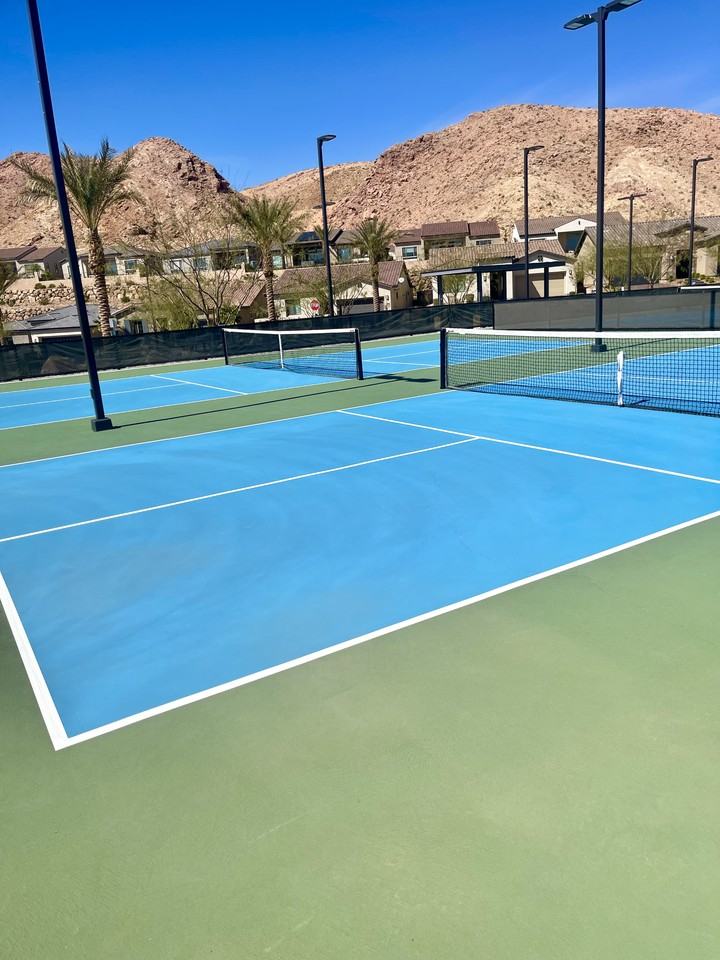 223 Sun Glaze Ave - Photo 4 of 50