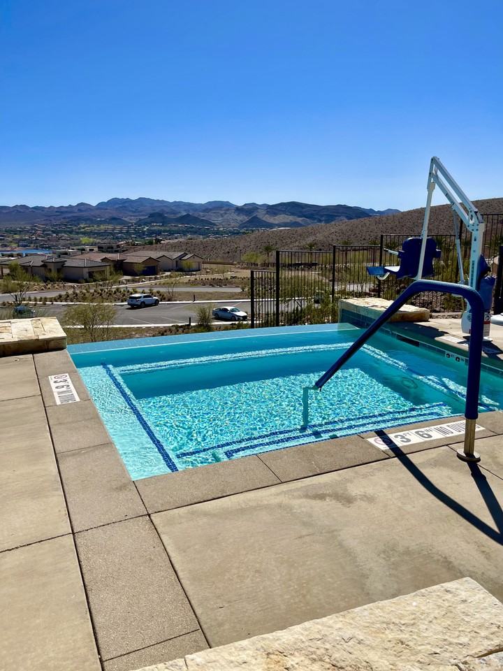 223 Sun Glaze Ave - Photo 7 of 50