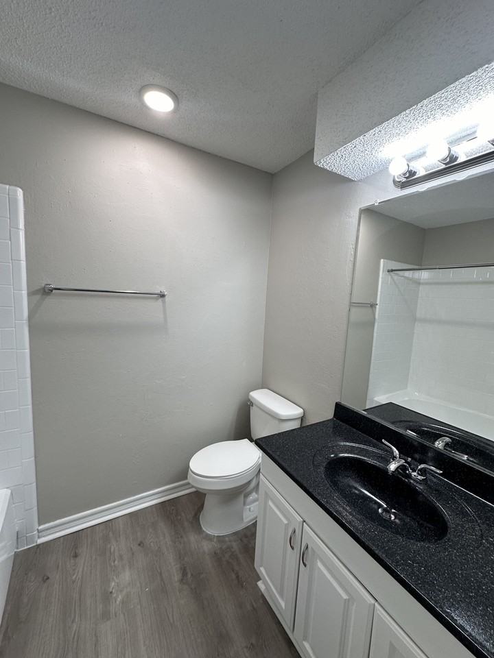 4700 Clendon Way - Photo 7 of 10