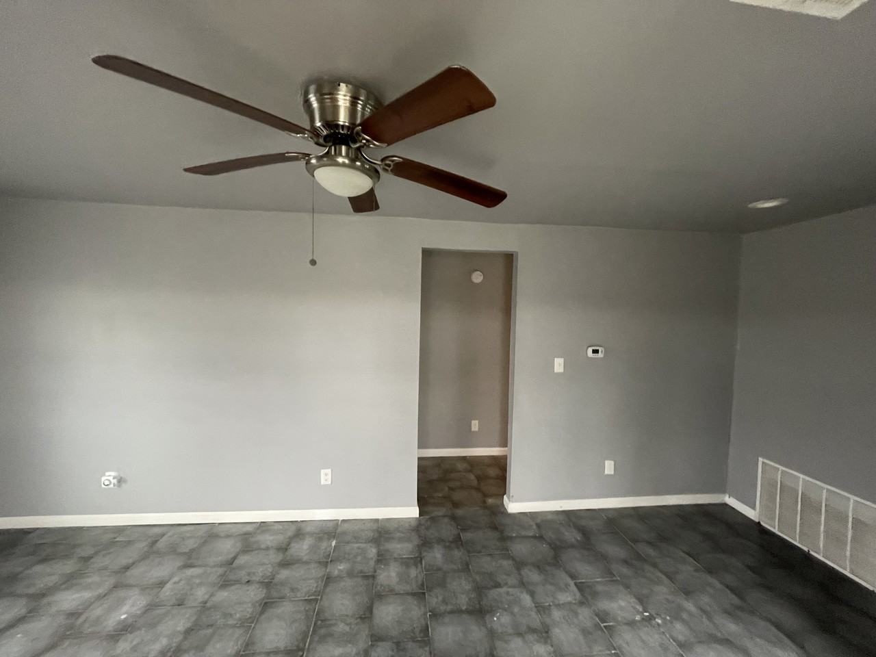 2531 Frisco Ave - Photo 2 of 6