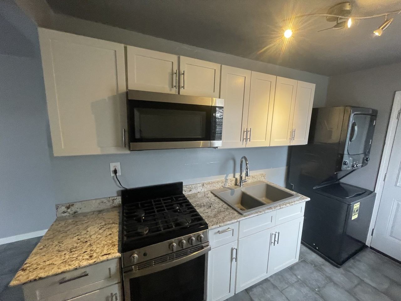 2531 Frisco Ave - Photo 3 of 6