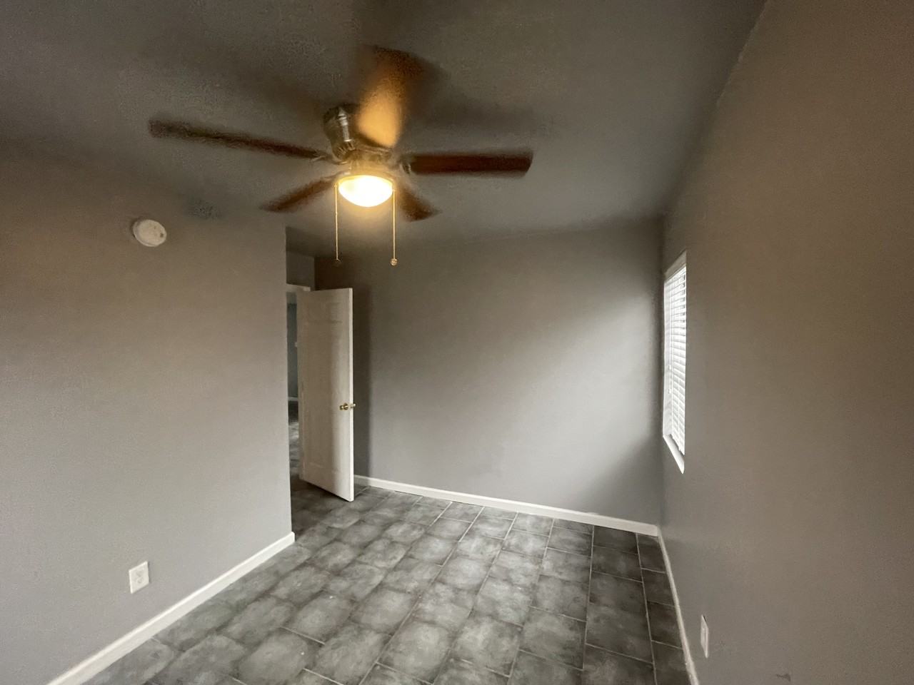 2531 Frisco Ave - Photo 4 of 6