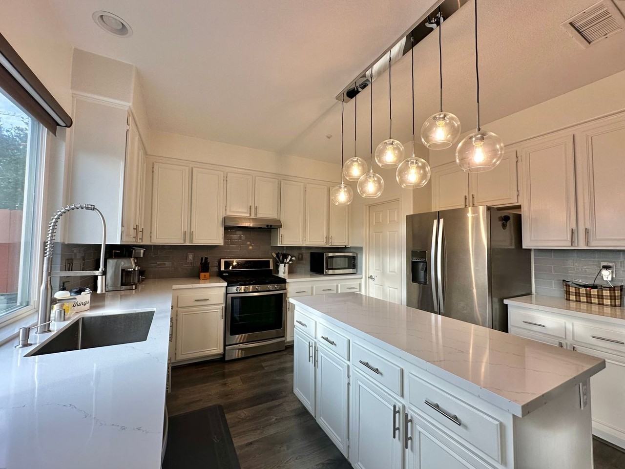 861 Pohl Pl - Photo 3 of 16