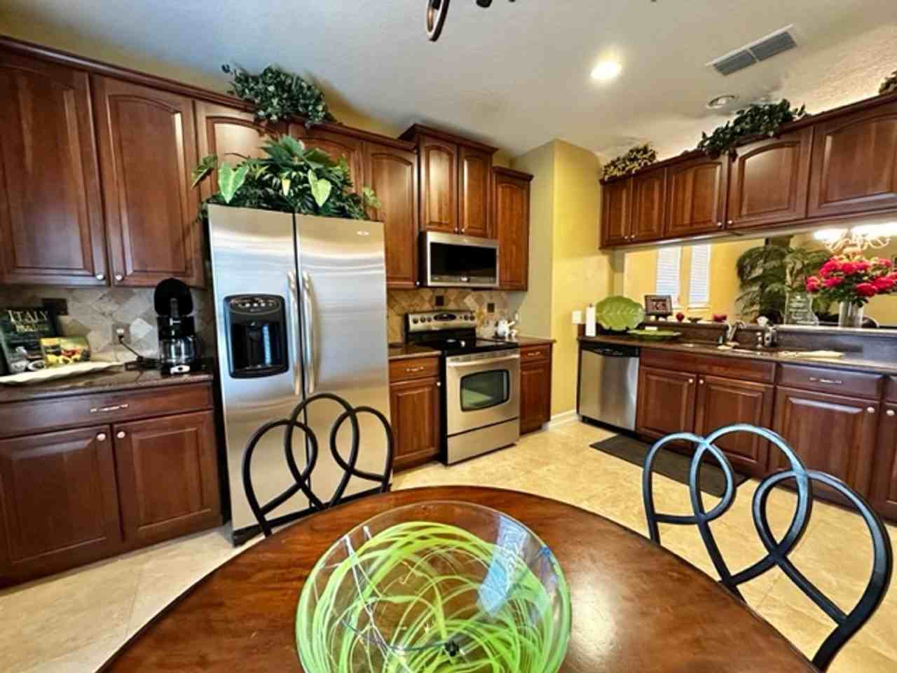 4232 Messina Dr - Photo 4 of 25