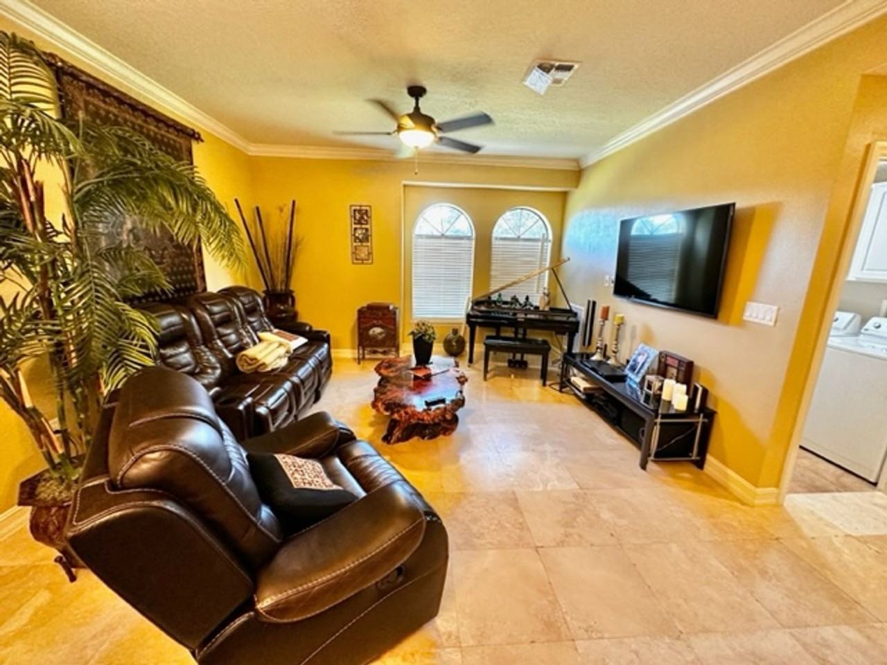 4232 Messina Dr - Photo 7 of 25