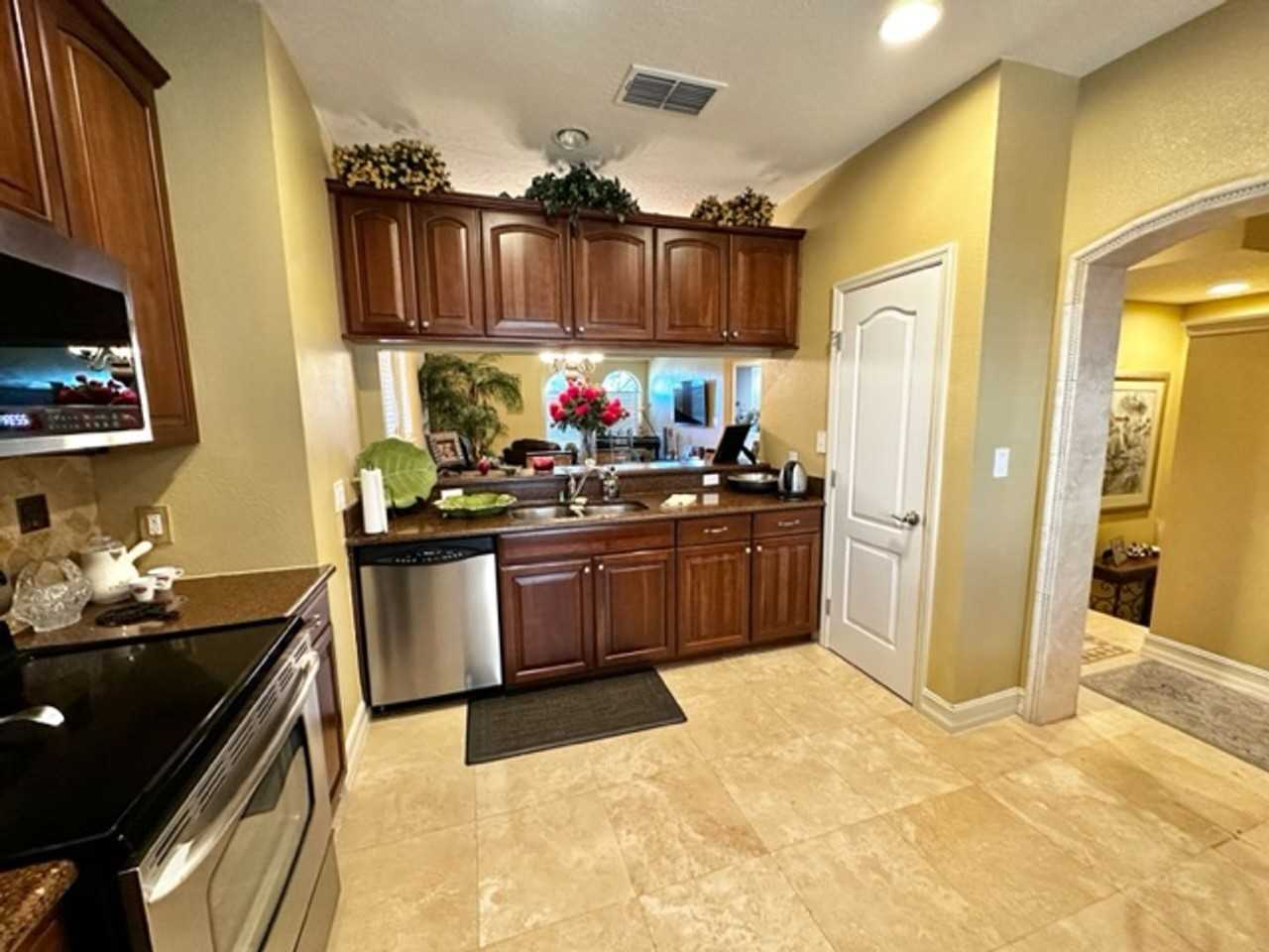 4232 Messina Dr - Photo 7 of 27