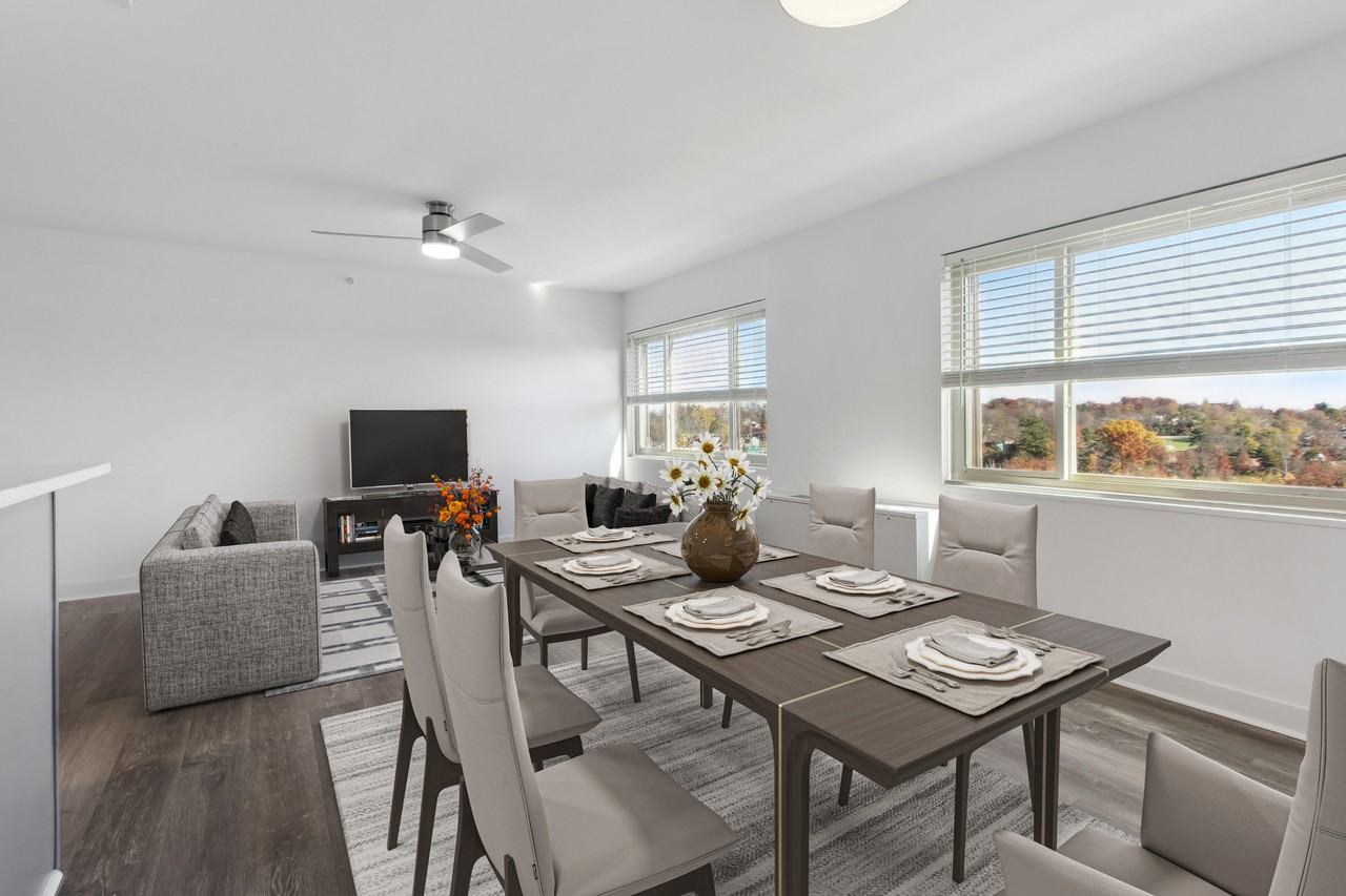 Ruxton Towers Apartments - Photo 4 of 40