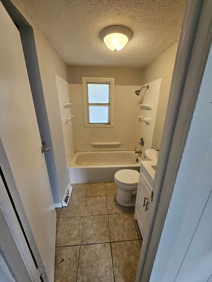 3142 Horton Street #NA - Photo 3 of 5