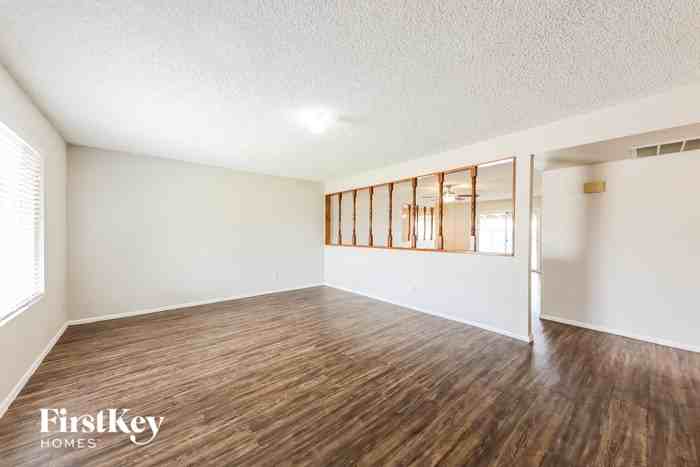 4535 W Shaw Butte Dr - Photo 2 of 16