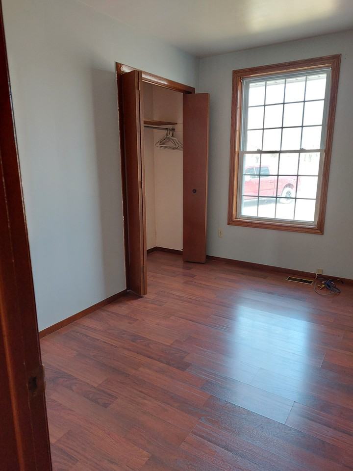 33 Crescentwood Drive #MAIN - Photo 6 of 9