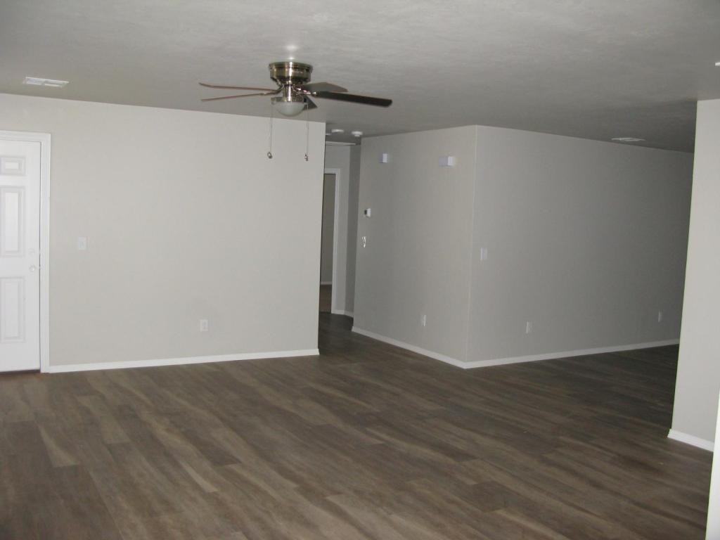 11733 Surrey Hills Blvd - Photo 3 of 9