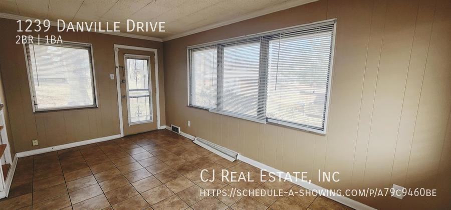 1239 Danville Dr - Photo 6 of 9