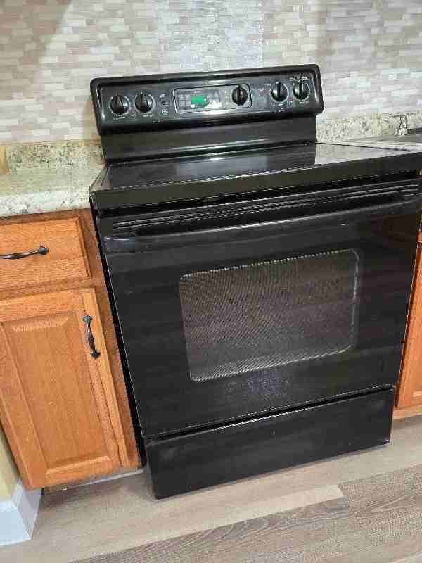 716 Sw 9th St #4 - Photo 4 of 13