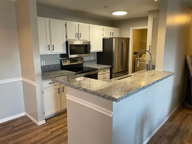 460 Lakeview Dr #208 - Photo 3 of 10