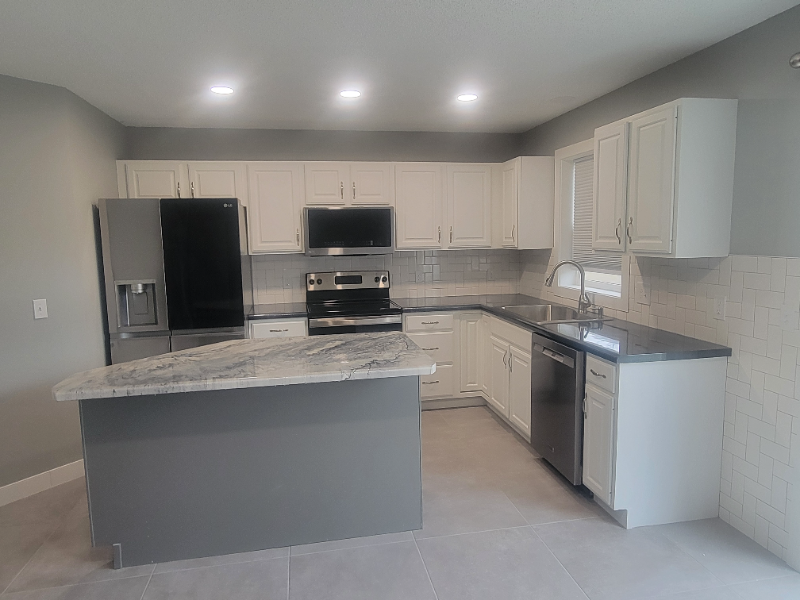 10443 64th Way - Photo 3 of 11