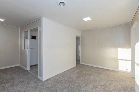 312 S Virginia St - Photo 2 of 20