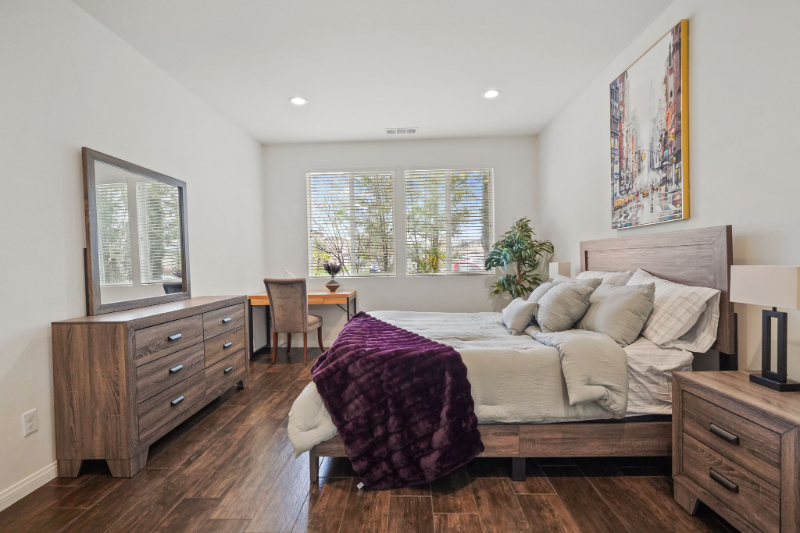 4720 E Washington Ave - Photo 2 of 38