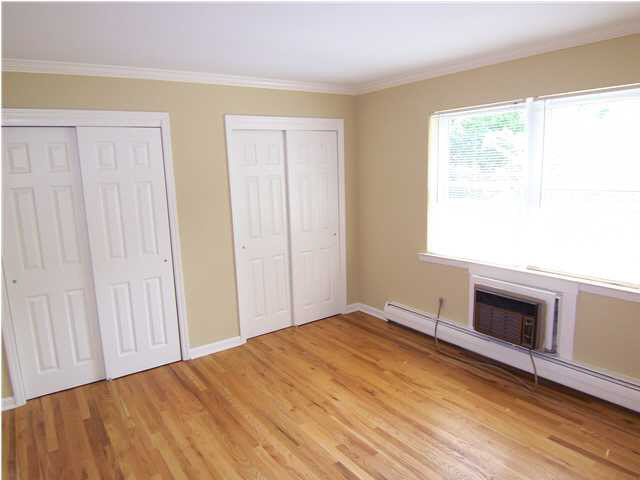 46 King James Ln - Photo 3 of 11