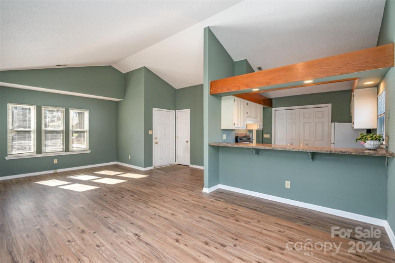 2745 Von Thuringer Ct - Photo 2 of 8