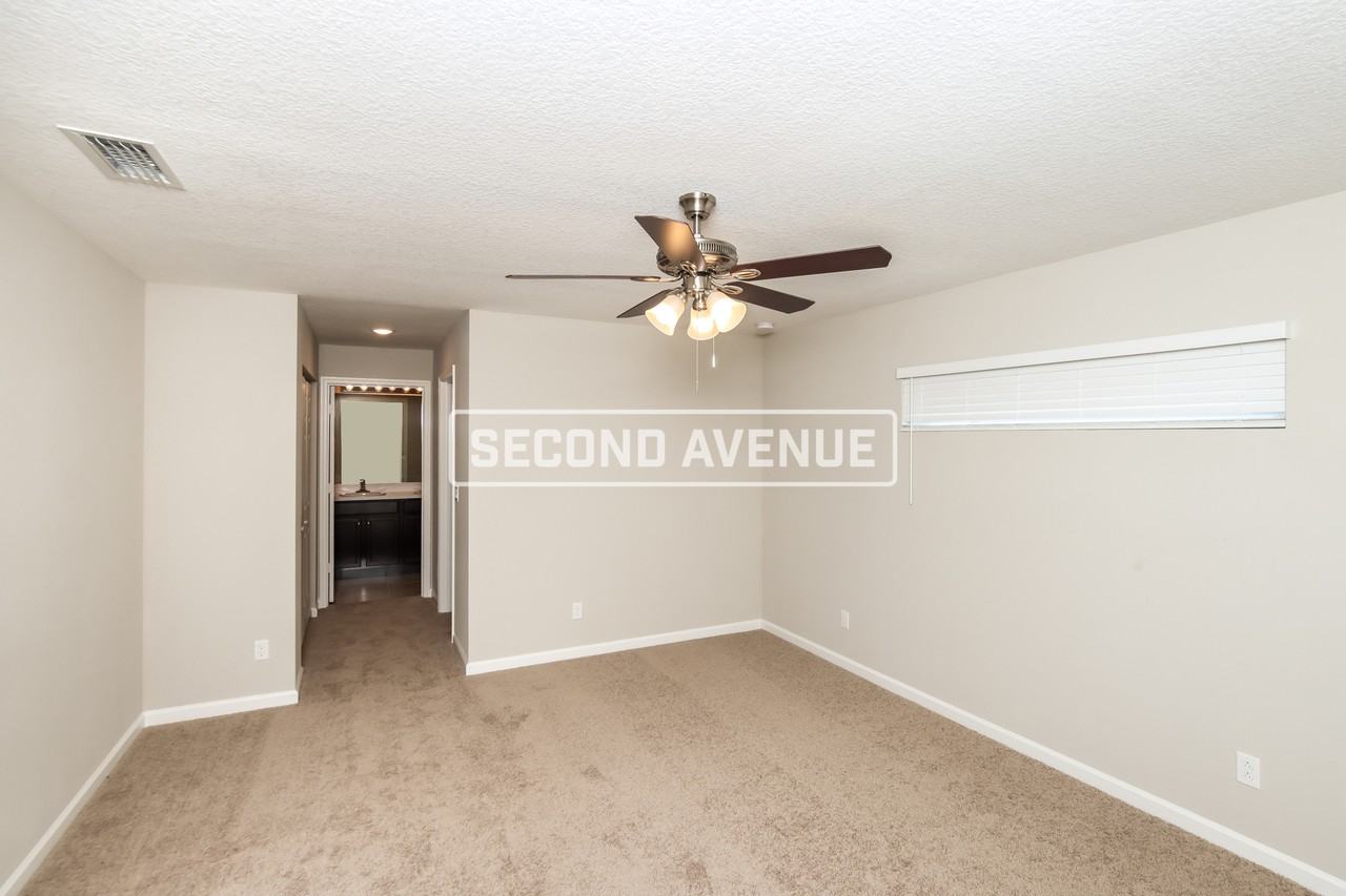 850 Algaringo Ave Se - Photo 7 of 19