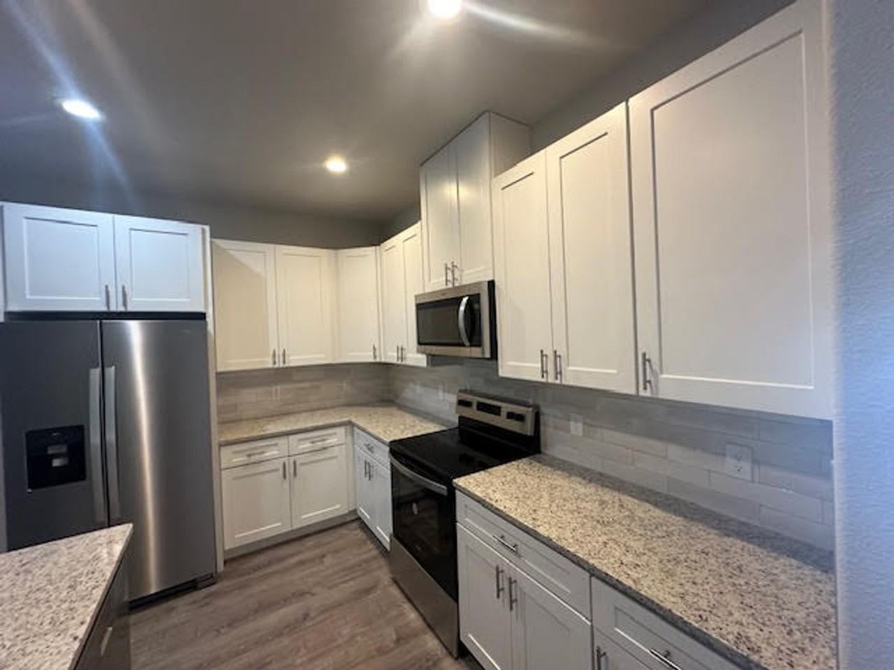 29 Columbia Ln - Photo 3 of 39