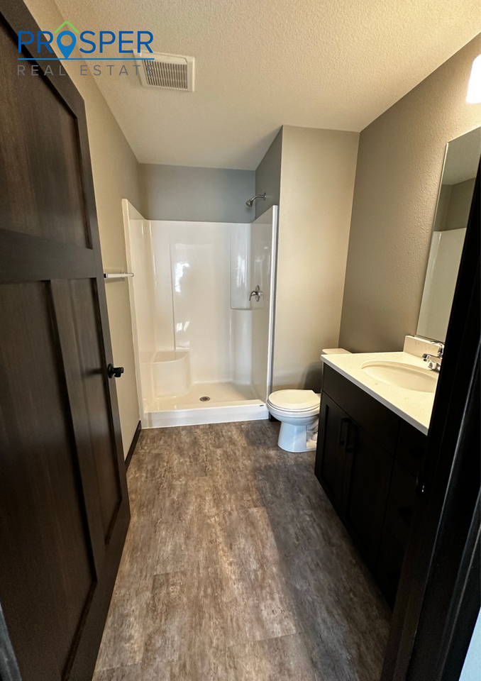 KE1614 - Photo 2 of 24