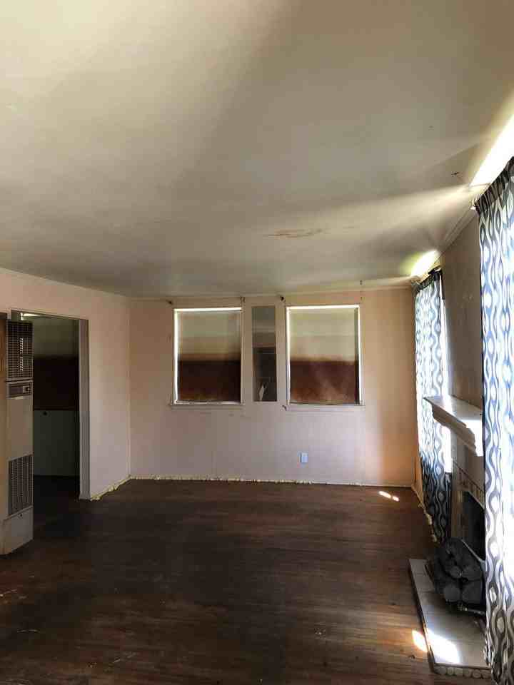 2020 N Madison Pl - Photo 3 of 6