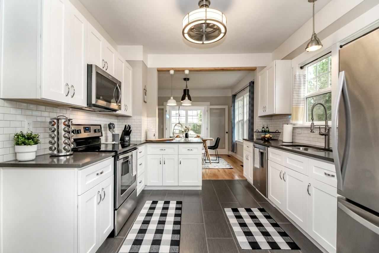 4827 6th Avenue - Photo 2 of 25