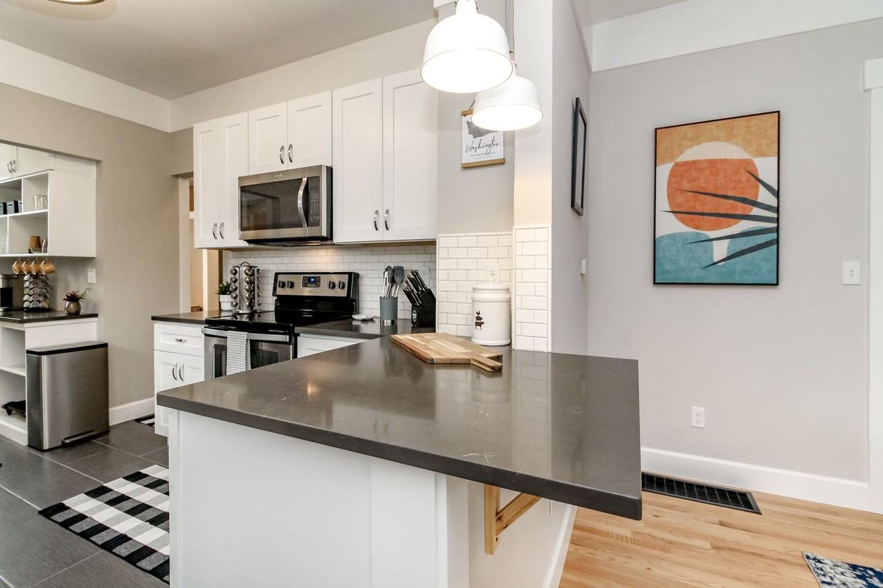 4827 6th Avenue - Photo 7 of 25