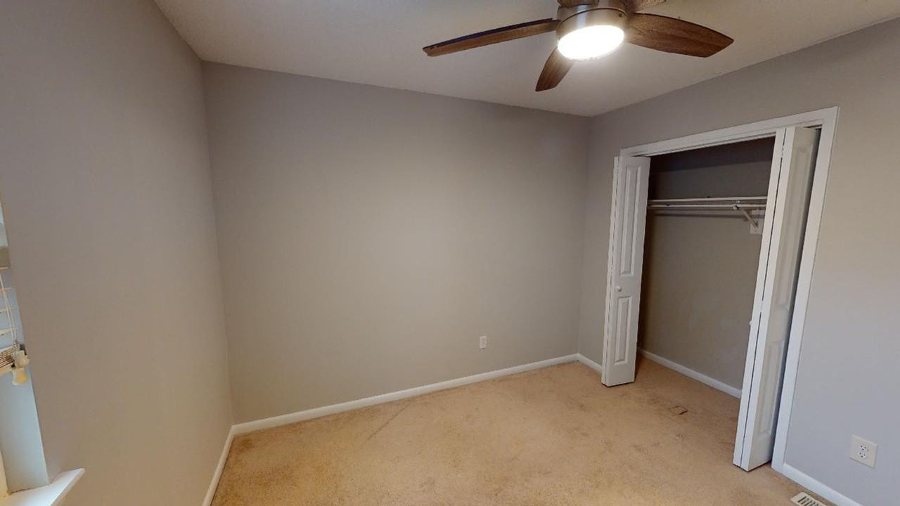 3280 Heathstead Pl - Photo 4 of 18