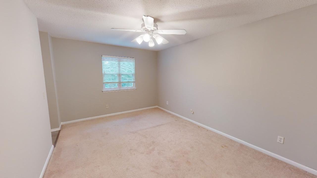 3280 Heathstead Pl - Photo 5 of 18