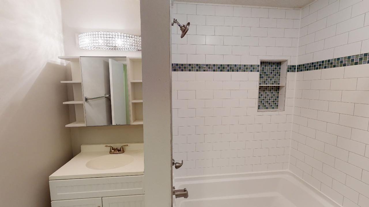 3280 Heathstead Pl - Photo 6 of 18