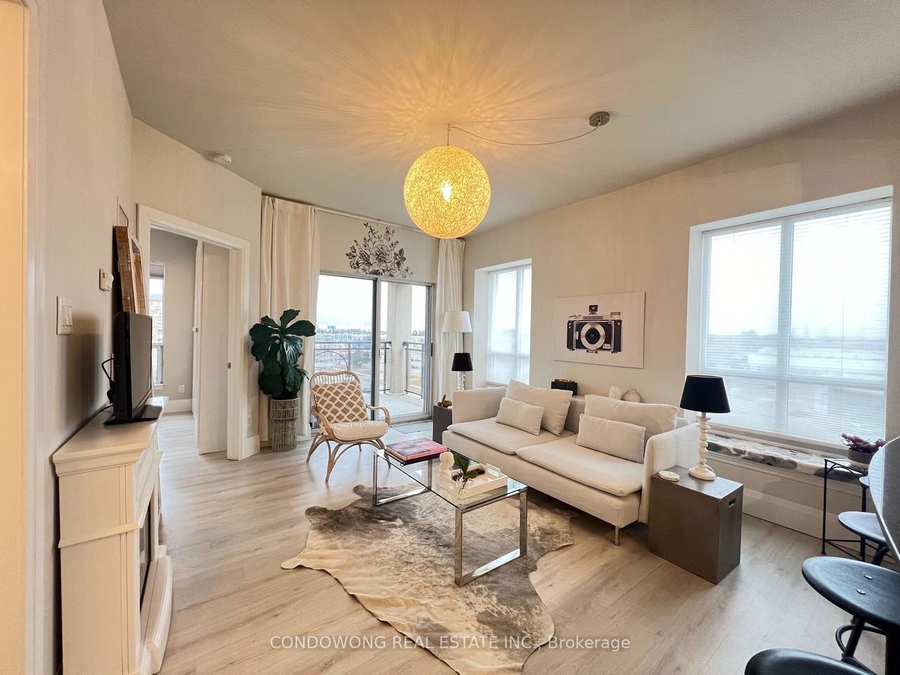 8 Maison Parc Court - Photo 2 of 10