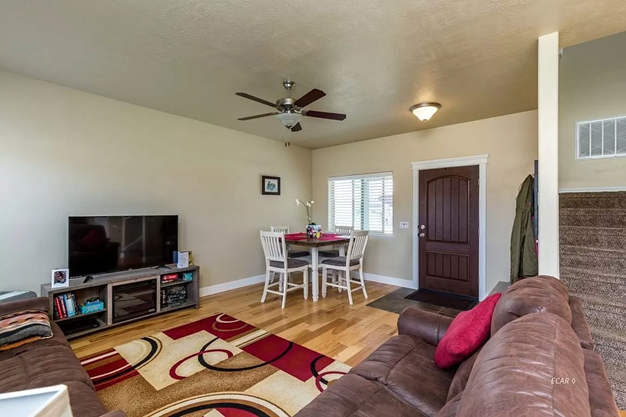 3774 Boulder Crk #NA - Photo 3 of 11