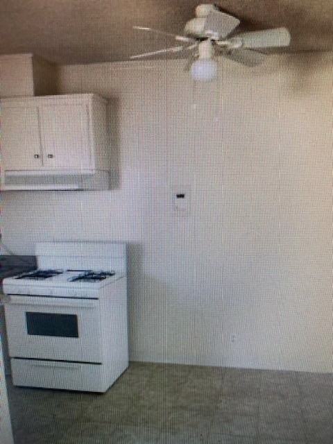 1230 W 29th St #15 - Photo 3 of 5