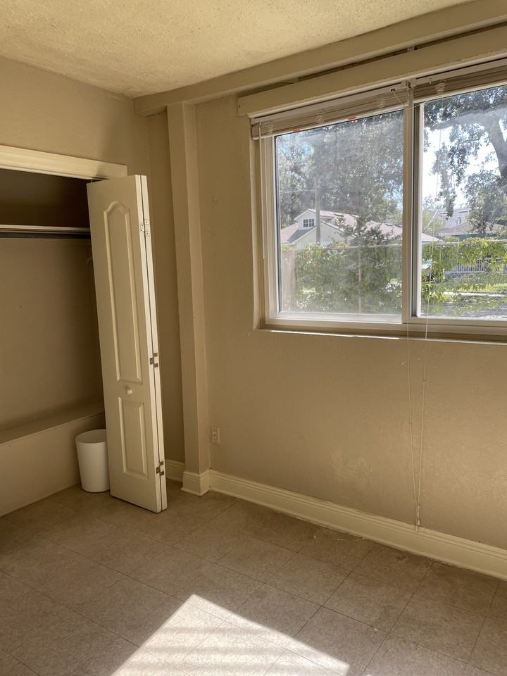 745 Easy Ave #4 - Photo 2 of 12