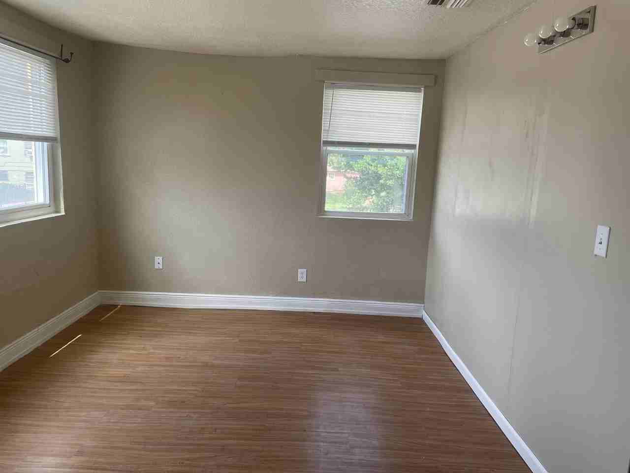 745 Easy Ave #4 - Photo 4 of 12