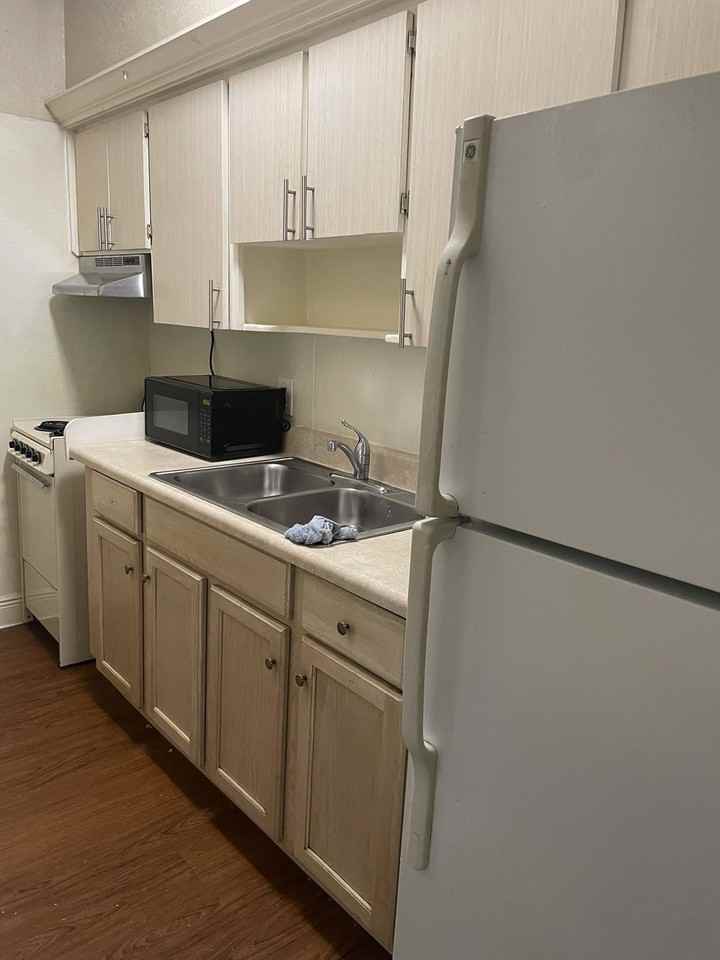 745 Easy Ave #4 - Photo 5 of 12