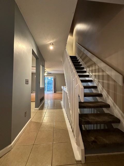 835 Overlook Ridge Dr #B - Photo 5 of 20