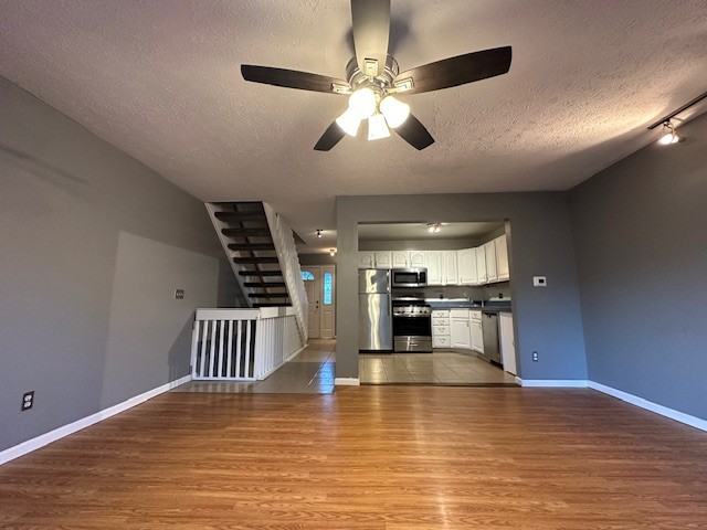 835 Overlook Ridge Dr #B - Photo 7 of 20