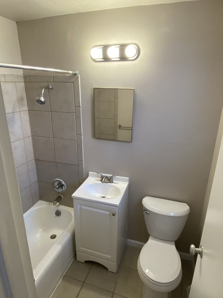 4822 Paseo Blvd - Photo 6 of 50