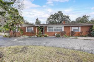 featured image of Springdale Pl