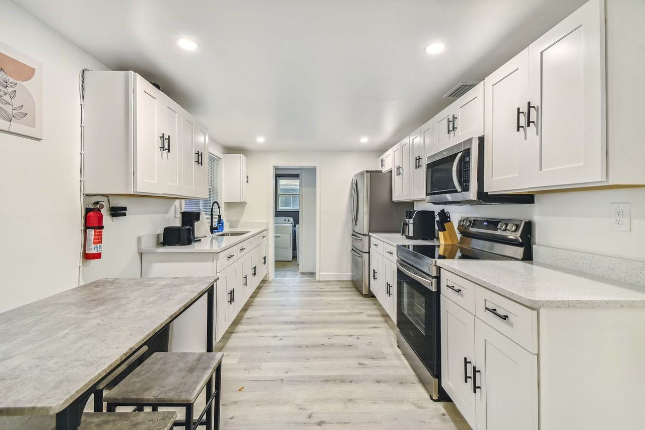 Xenia St N - Photo 5 of 18